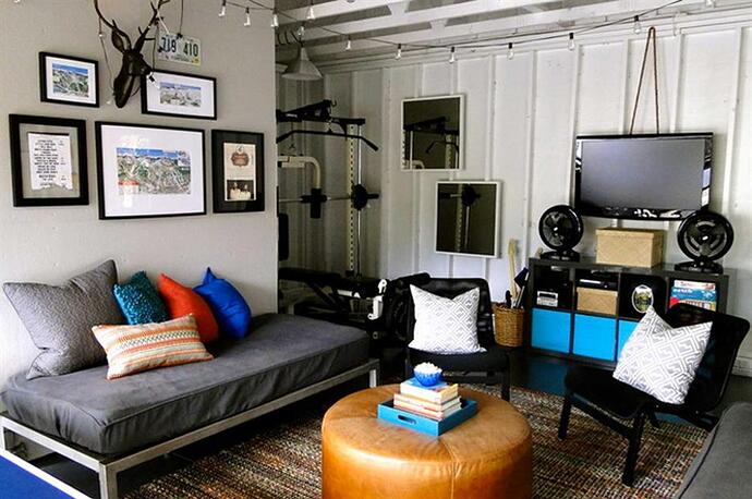 452737db-c786-4dde-940b-4e23a3d6677a-theredesignco_boysroom_garageconversons
