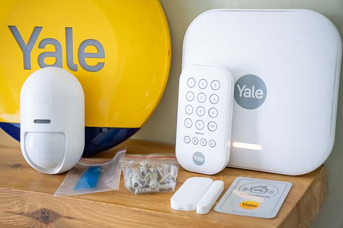 Yale-Smart-Alarm-starter-kit