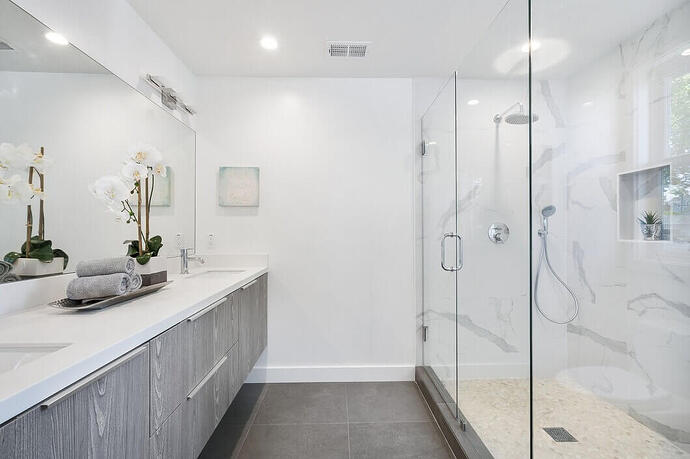 Stunning-shower-renovation-in-Sydney-by-Quality-Bathroom-Renos-featuring-modern-fixtures-and-elegant-marble-walls-for-a-luxurious-bathroom-upgrade
