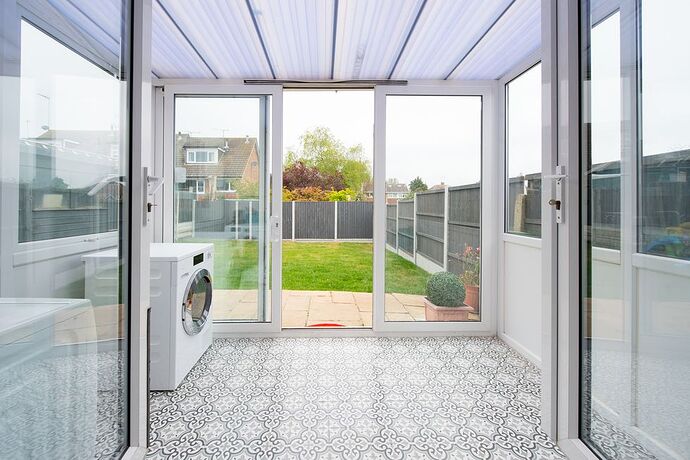 property-interiors-royalty-free-image-1744733839.pjpeg