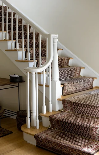 Staircaserunner-GettyImages-157441603-59171f185f9b58647008f102
